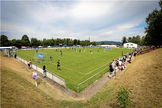 Beim 30. BKZ Mini Cup wurde auf dem Rasenplatz des SV Unterweissach auf bis zu fünf Spielfeldern gleichzeitig gekickt.