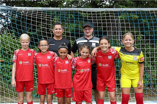 Wir beginnen mit den E-Juniorinnen und der TSG Backnang 1, drei weitere Teams folgen.