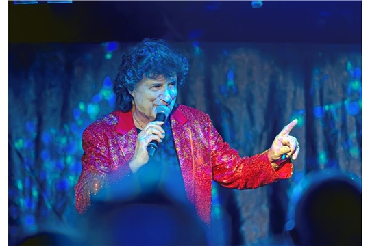 Jubiläumskonzert mit Olaf dem Flipper, der Schlager-Ikone mit Herz, im Sonnenhof Kleinaspach