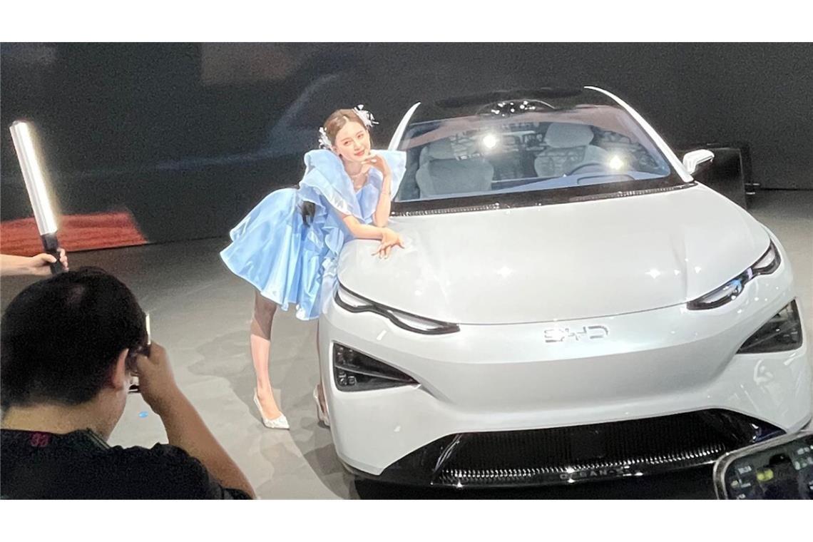 Die Mädchen auf der Motorhaube gehören der Vergangenheit an