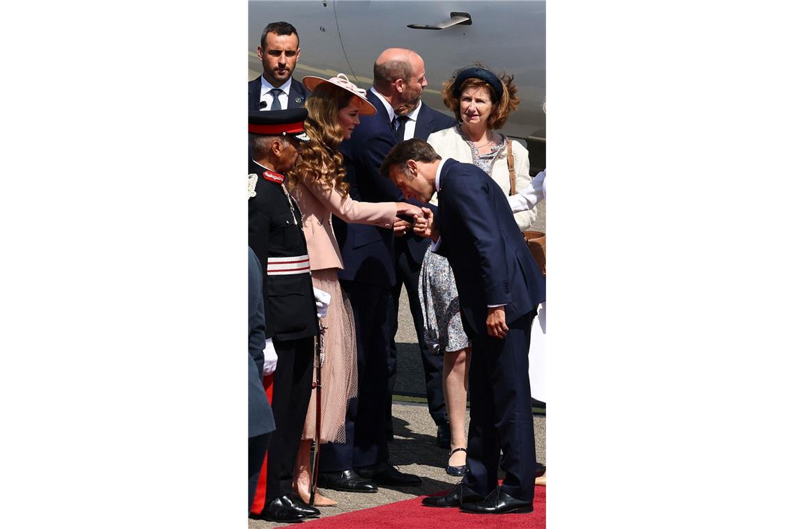 Charmant oder frech? Macron zwinkert Prinzessin Kate zu