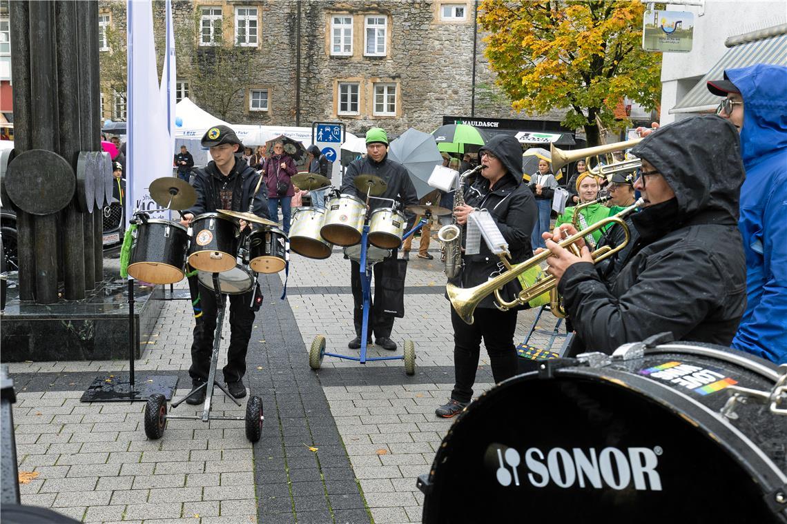 // Gänsemarkt und verkaufsoffener Sonntag in der Backnanger Innenstadt