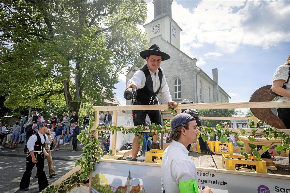 // Höhepunkt der Heimattage Althütte: Der Festumzug am Sonntag den 14.6.2026 dur...
