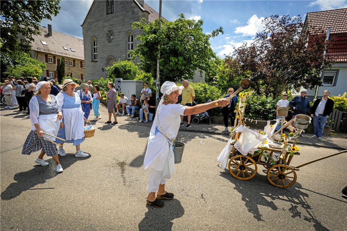 // Höhepunkt der Heimattage Althütte: Der Festumzug am Sonntag den 14.6.2026 dur...