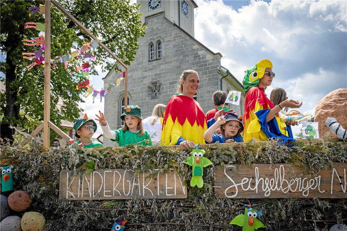 // Höhepunkt der Heimattage Althütte: Der Festumzug am Sonntag den 14.6.2026 dur...