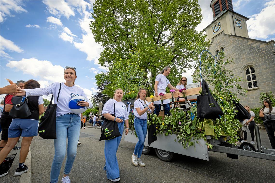 // Höhepunkt der Heimattage Althütte: Der Festumzug am Sonntag den 14.6.2026 dur...