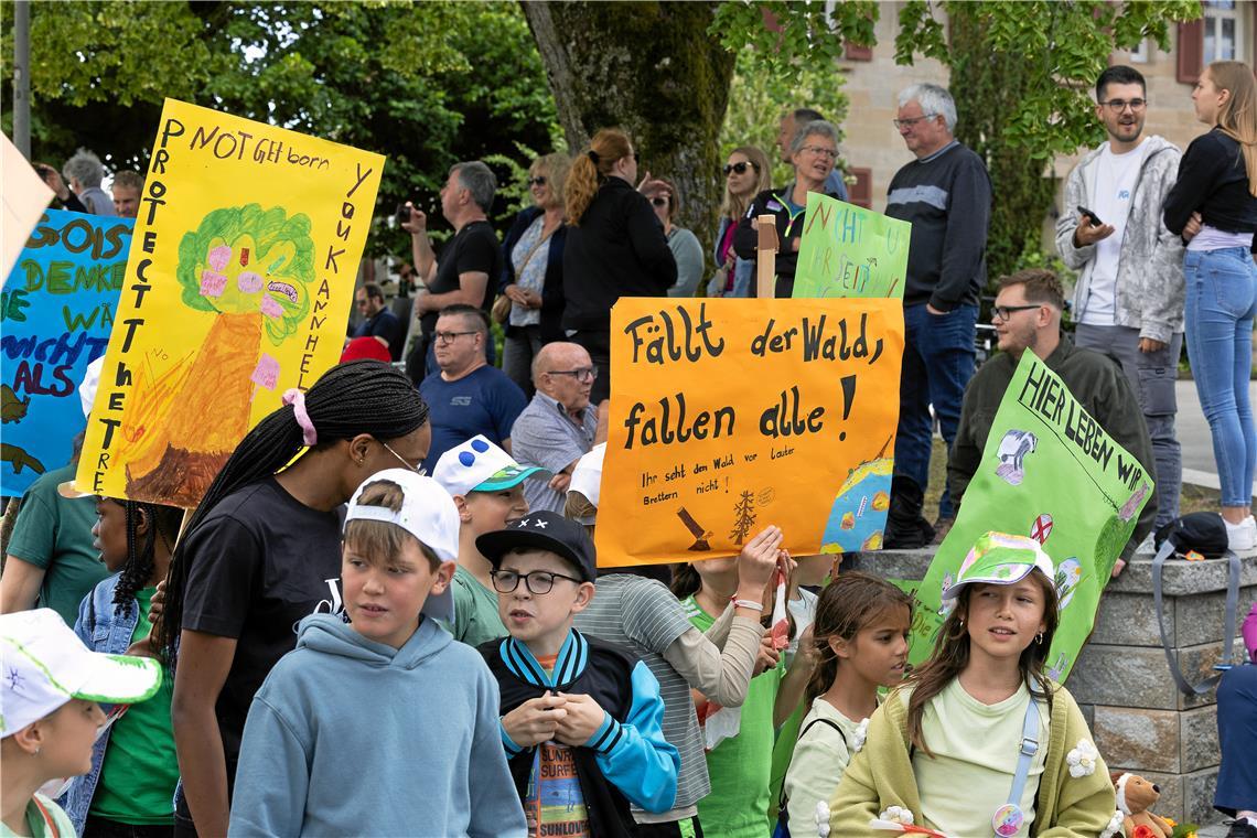 // Höhepunkt der Heimattage Althütte: Der Festumzug am Sonntag den 14.6.2026 dur...