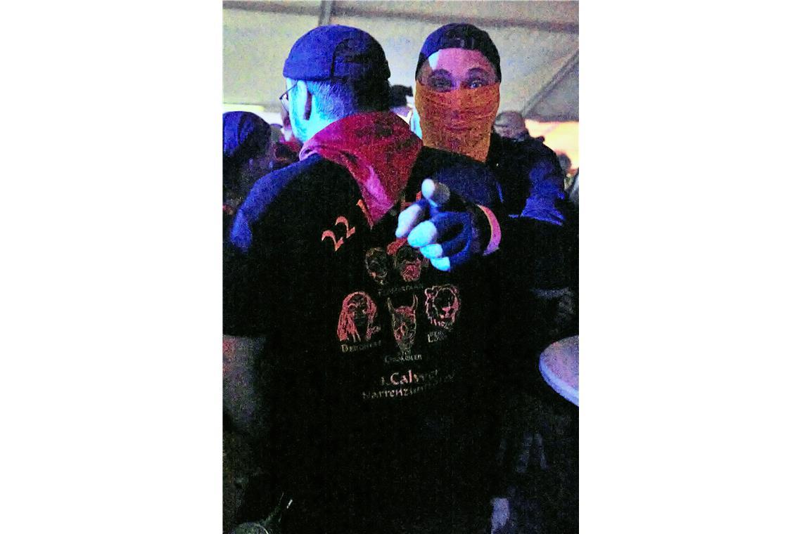  Im Partyzelt in Unterbrüden feiern die närrischen Gäste.