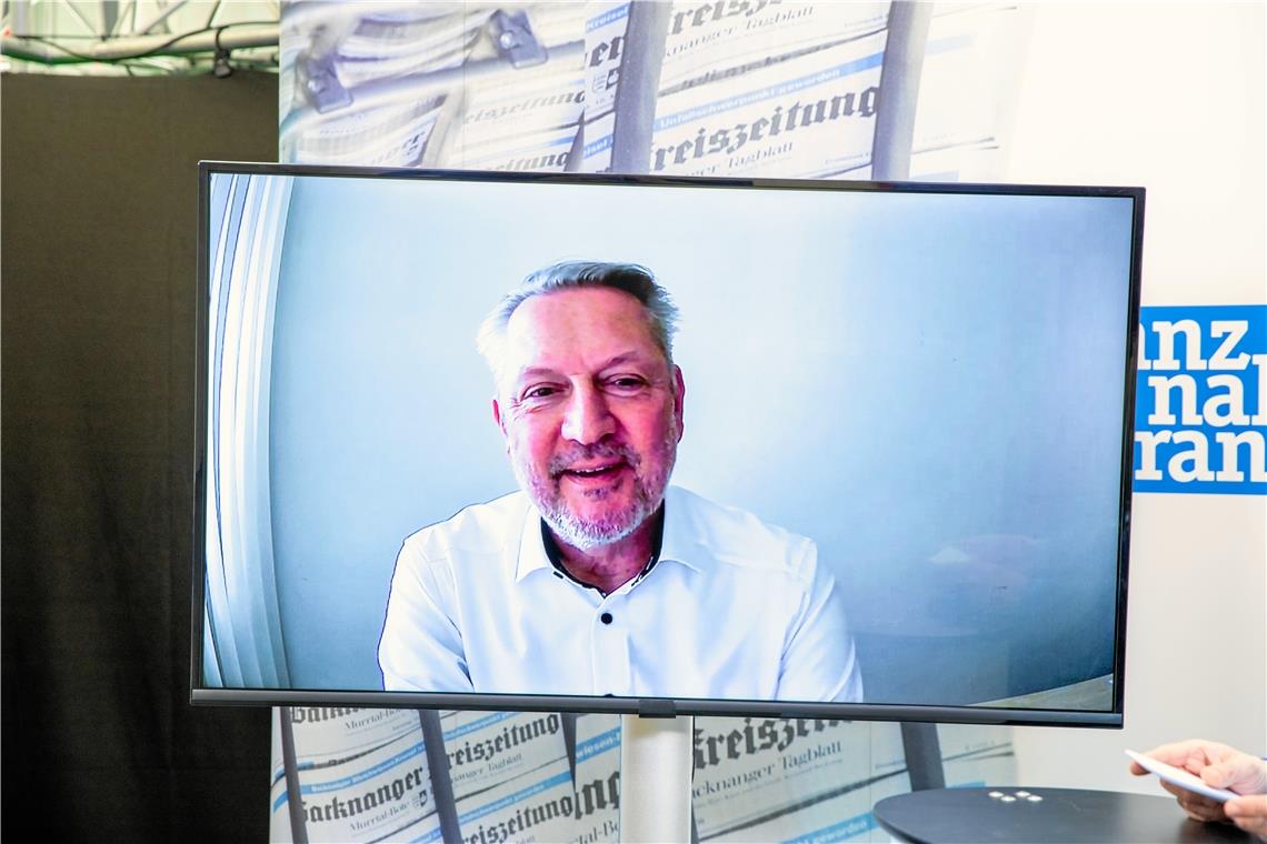 Den Kandidaten auf den Zahn gefühlt Matthias Bacher.