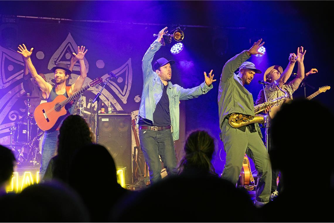 // Sommerpalast Murrhardt, Palastbühne Zelt Jamaram Konzert