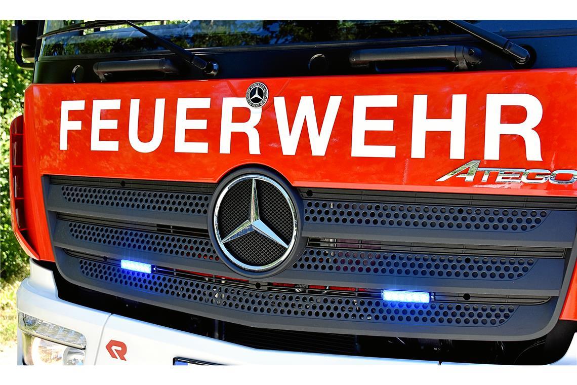 Sachschaden durch Maschinenbrand Technischer Defekt setzt Maschine in Brand. Symbolfoto: Tobias Sellmaier