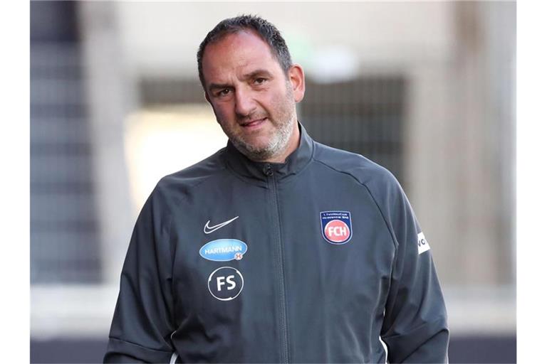 1. FC Heidenheims Trainer Frank Schmidt. Foto: Tom Weller/dpa/Archivbild
