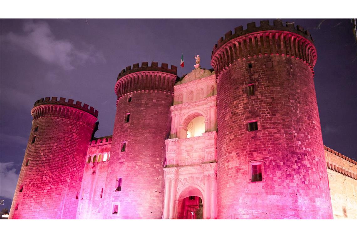 100 Tage bis zum Start der Giro d´Italia - Castel Nuovo in pink