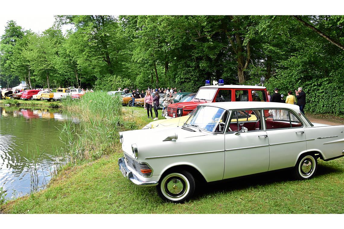 12. Oldtimerpräsentation in Oppenweiler im Schlossgarten.