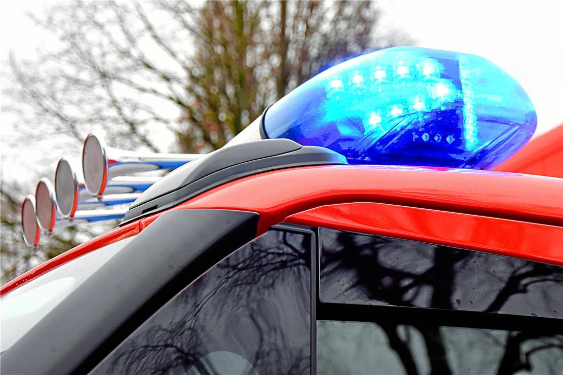Hecke in Kirchberg an der Murr brennt 13 Feuerwehrleute waren wegen des Heckenbrands im Einsatz. (Symbolfoto)