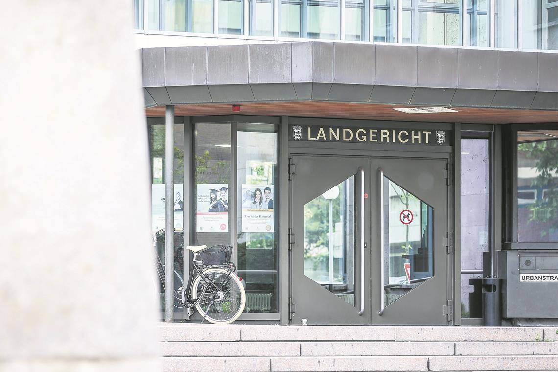 Auenwald: 15 Monate Haftstrafe wegen Missbrauchs der Tochter 15 Monate Haftstrafe auf Bewährung für den 60-Jährigen. Symbolfoto: Alexander Becher
