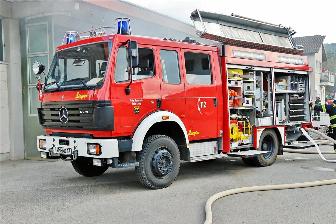 Person von Auto eingeklemmt und Brand in einer Halle 15 Teilnehmer bestehen die Ausbildung zum Truppführer im Rems-Murr Kreis. Fotograf: 7aktuell.de/ Lermer