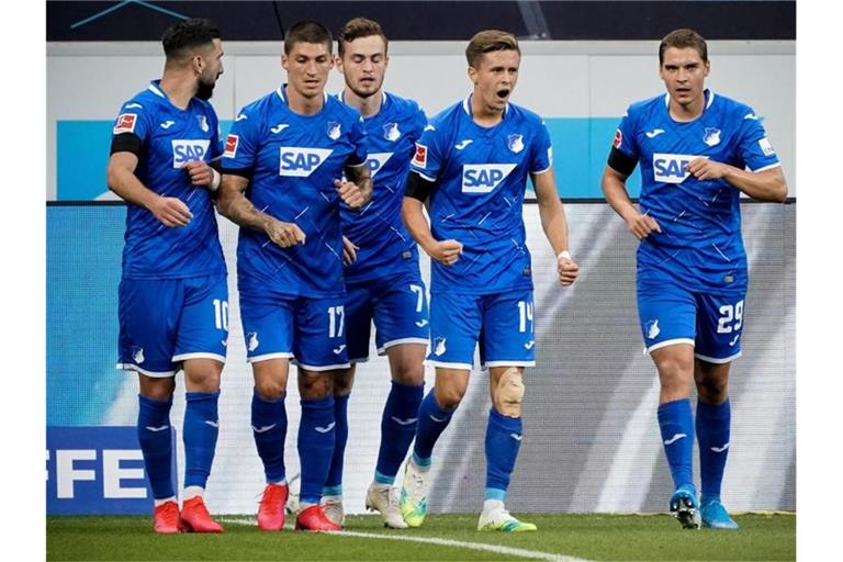 1899 Hoffenheim konnte einen klaren Heimsieg gegen den 1. FC Köln einfahren. Foto: Ronald Wittek/epa-Pool/dpa