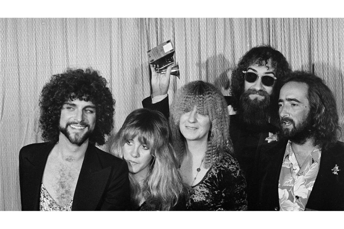 1978 erhielten John McVie (r) und Fleetwood Mac den Grammy in der Kategorie Album des Jahres für "Rumours". (Archivbild)