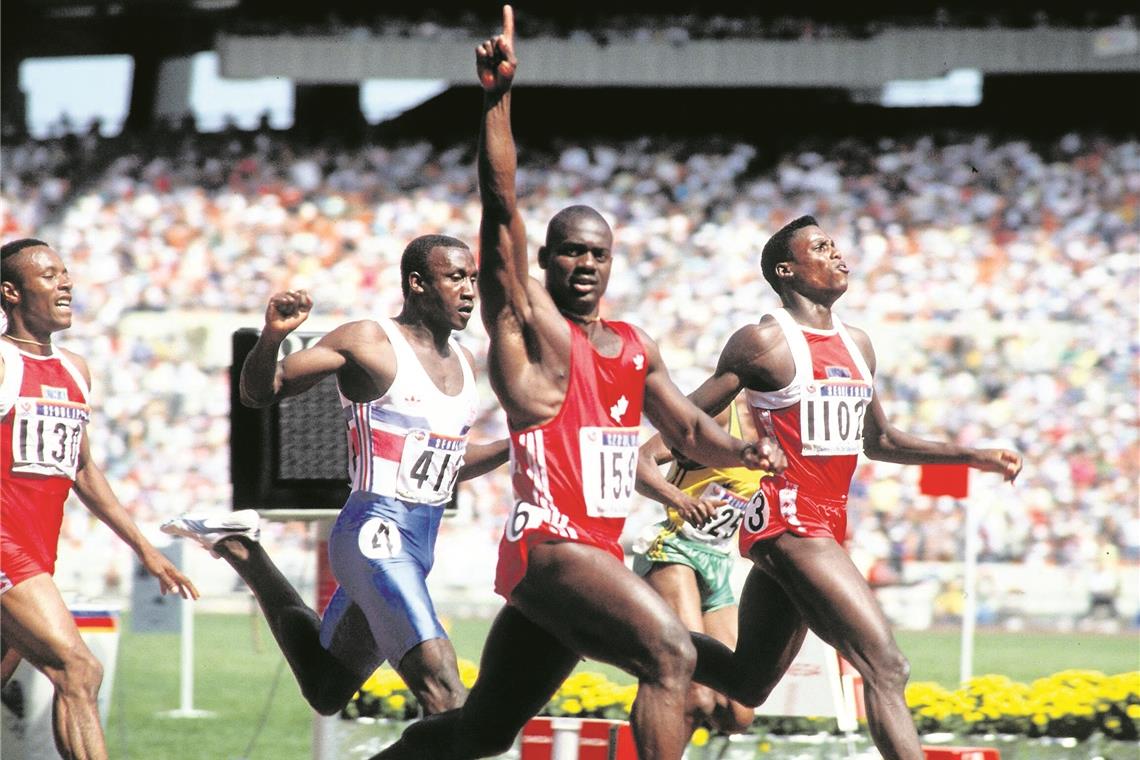 1980 in Backnang noch ein unbekannter kanadischer Sprinter, stand Ben Johnson später für Weltrekorde und den vielleicht größten Doping-Skandal der Sportgeschichte. Der Olympiasieg 1988 in Seoul vor Carl Lewis (rechts) und Linford Christie (links) wurde ihm kurz darauf aberkannt. Foto: Imago