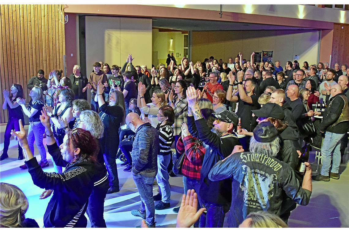 2. WINTER ROCK NIGHT in Althütte" mit den Bands JuxRock und Friendly Elf. SK