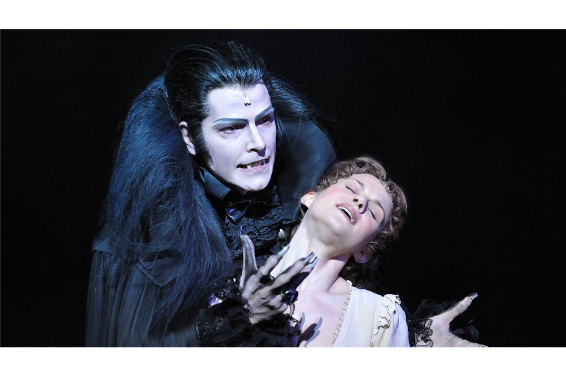 2010: Jan Ammann als Graf von Krolock und Lucy Scherer als Sarah