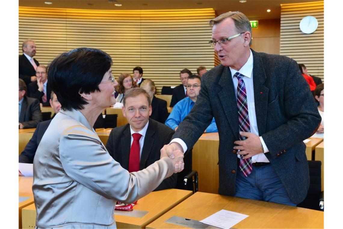 Tauziehen um Zeitpunkt für Neuwahlen in Thüringen 2014 löste Bodo Ramelow die CDU-Politikerin Christine Lieberknecht an der Spitze des Freistaats ab. Ihnen wird heute ein gutes Verhältnis zugesagt. Foto: Martin Schutt/dpa