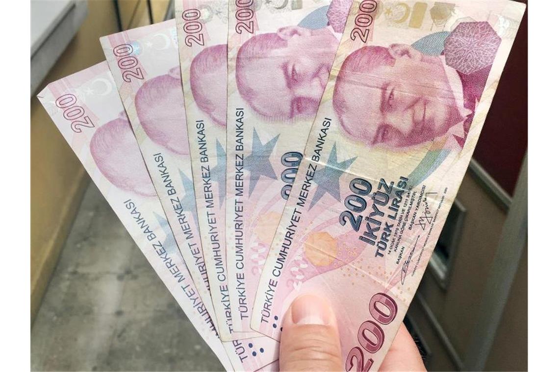2018 hatte die türkische Landeswährung Lira deutlich an Wert verloren, es war die Rede von einer Lirakrise. Foto: Can Merey/dpa