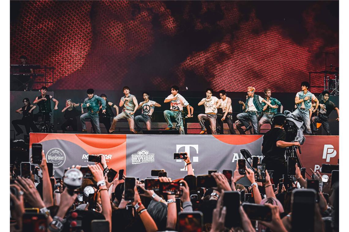 Seventeen starten neue Welt-Tournee im September 2024 konnten Fans "Seventeen" in Deutschland live sehen - ein seltenes Erlebnis.
