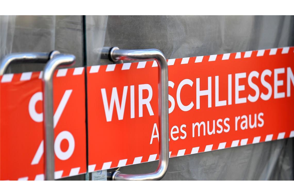 Insolvenzen steigen 2024 kräftig - „deutliches Warnsignal“