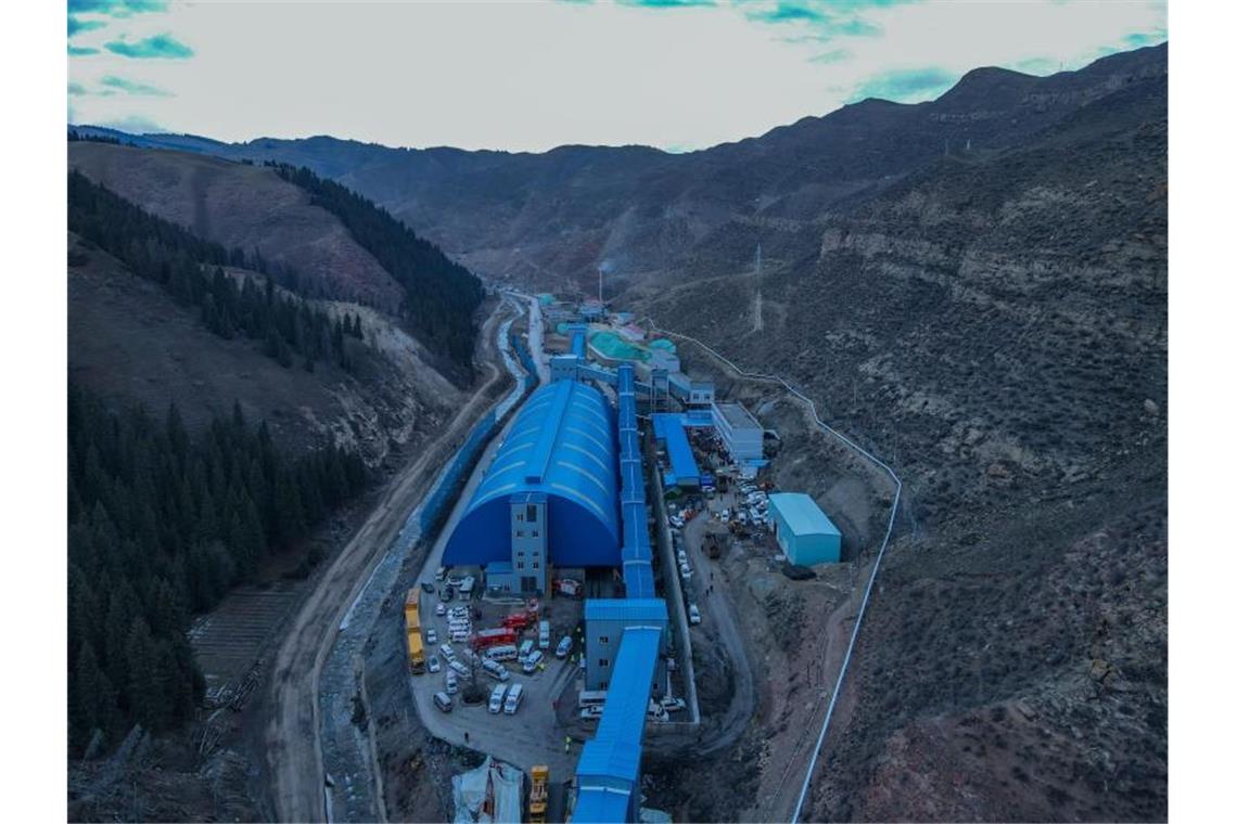 21 Bergleute in Bergwerk in China eingeschlossen