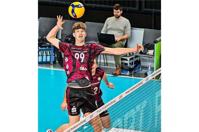 2,11-Meter-Mann Caleb Lipscomb punktet künftig für die Barock Volleys .