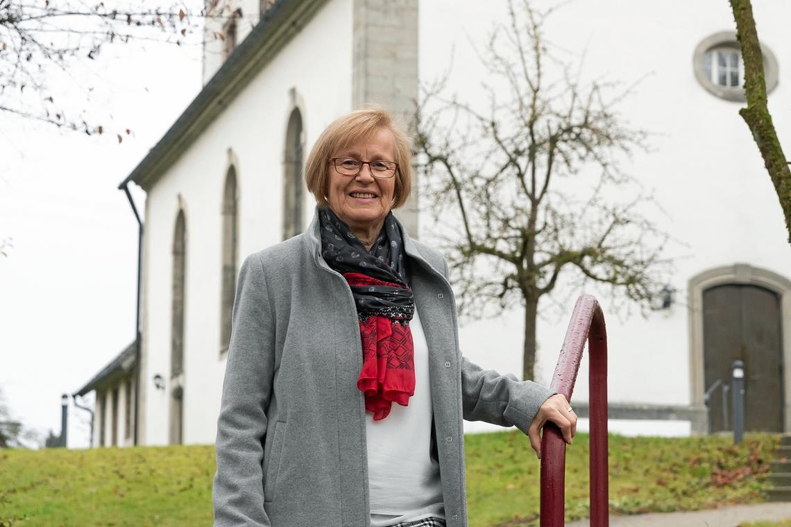 Zwischen Haushaltsplan und Glaubensfragen 27 Jahre lang hat Renate Szameitat die Arbeit an der Großaspacher Julianakirche mitgestaltet. Bei der morgigen Wahl tritt die Kirchengemeinderätin nun nicht mehr an. Foto: J. Fiedler