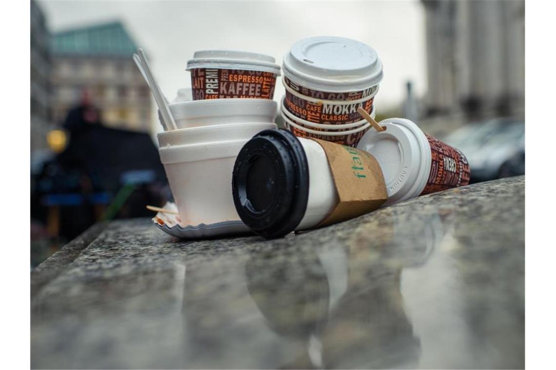 2,8 Milliarden Einweg-Kaffeebecher werden in Deutschland pro Jahr weggeworfen. Foto: Gregor Fischer