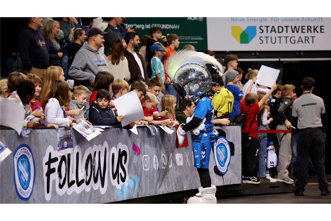 3885 Zuschauern waren in der Porsche-Arena.
