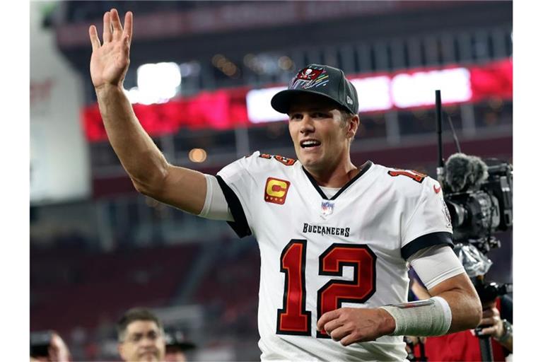 44, aber kein bisschen müde: Star-Quarterback Tom Brady. Foto: Mark Lomoglio/AP/dpa