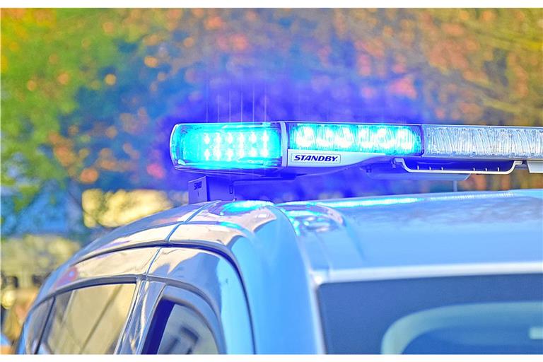 60-Jährige fährt auf Auto von 29-Jähriger auf. Symbolfoto: Tobias Sellmaier