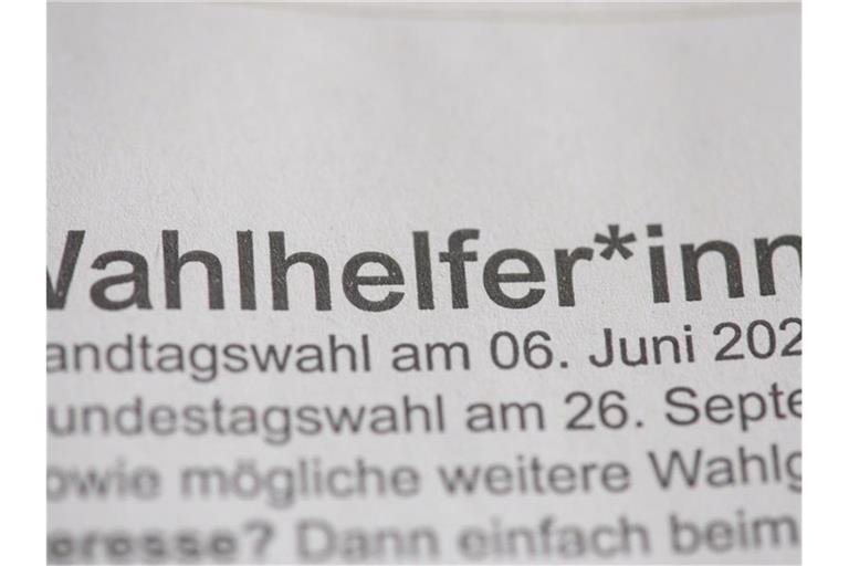 60 Menschen haben im Berliner Bezirk Tempelhof-Schöneberg nach Angaben des Bezirksamtes kurz nach oder im unmittelbaren Zusammenhang mit dem Erhalt einer Impfbescheinigung ihre Bereitschaft als Wahlhelfer zurückgezogen. Foto: Klaus-Dietmar Gabbert/dpa-Zentralbild/ZB