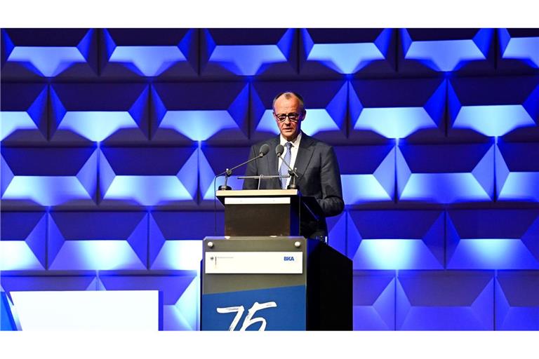 75 Jahre BKA sind nach Worten des Kanzlers eine Erfolgsgeschichte.