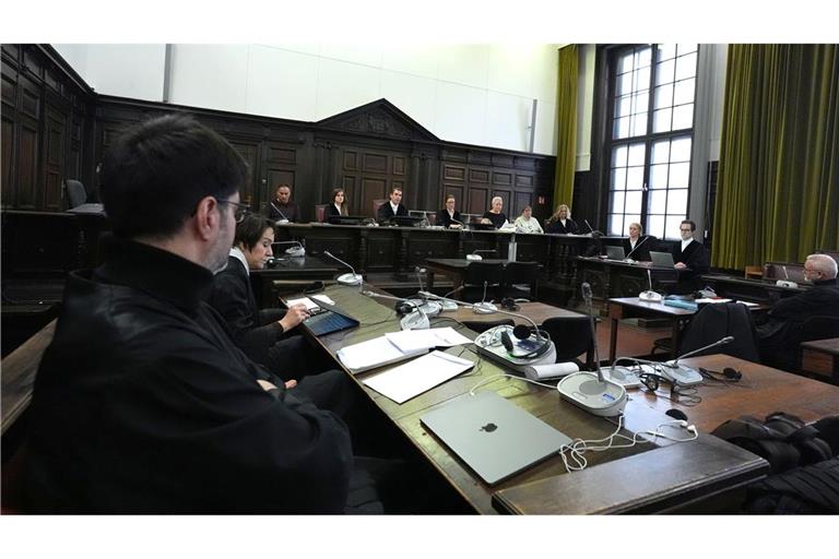 82 Verhandlungstage sind bis Mitte Dezember bereits anberaumt.