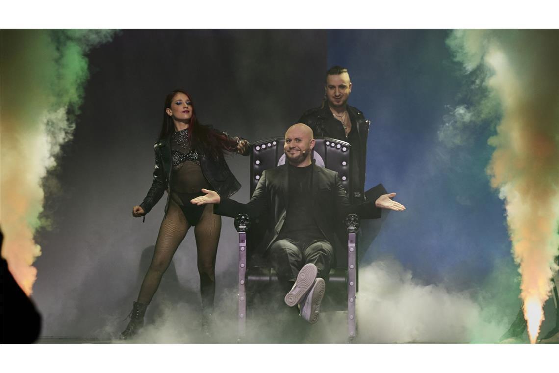 „A Kind Of Magic“ im Friedrichsbau: Kleine Späße und große Effekte