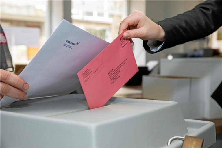 Ab 18 Uhr werden die Stimmen in Backnang und Auenwald ausgezählt. Foto: A. Becher
