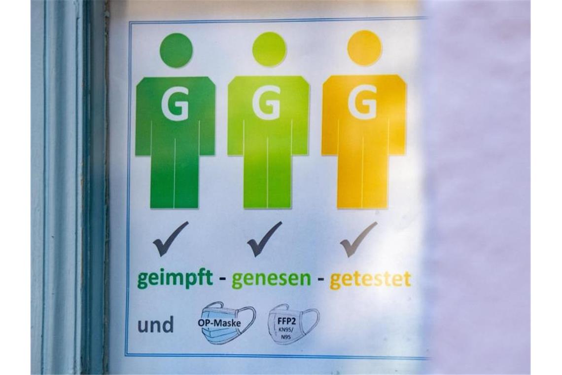 Mehr als 200.000 Corona-Neuinfektionen - Inzidenz steigt