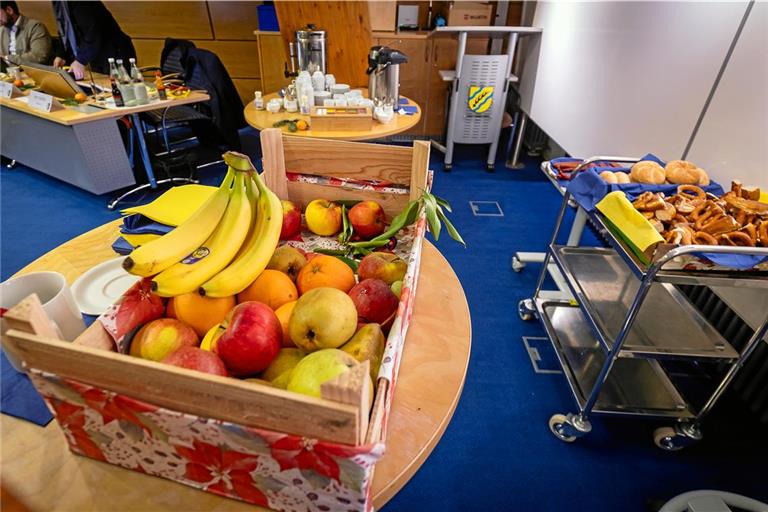 Ab dem kommenden Jahr wird in Backnang an der Verpflegung bei Gemeinderatssitzungen gespart. Foto: Alexander Becher