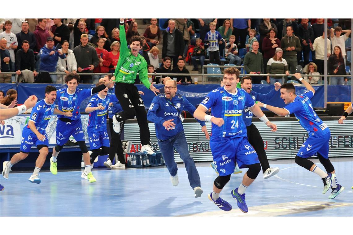 Lenny Rubins Gewaltwurf entscheidet Handball-Derby Ab geht’s zum Jubeln.