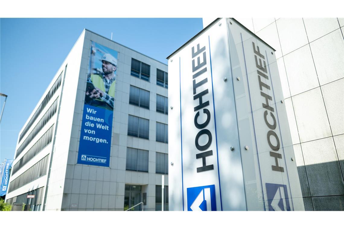 Ab Montag ist der Essener Baukonzern Hochtief im Aktien-Leitindex Dax, in dem die 40 größten börsennotierten Unternehmen Deutschlands vertreten sind.