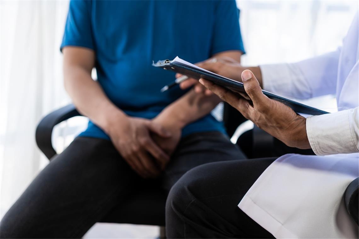 Prostatakrebs: Ab wann Männer zur Früherkennung gehen sollten Ab wann sollten Männer zur Früherkennung bzw. Vorsorge für Prostatakrebs gehen?