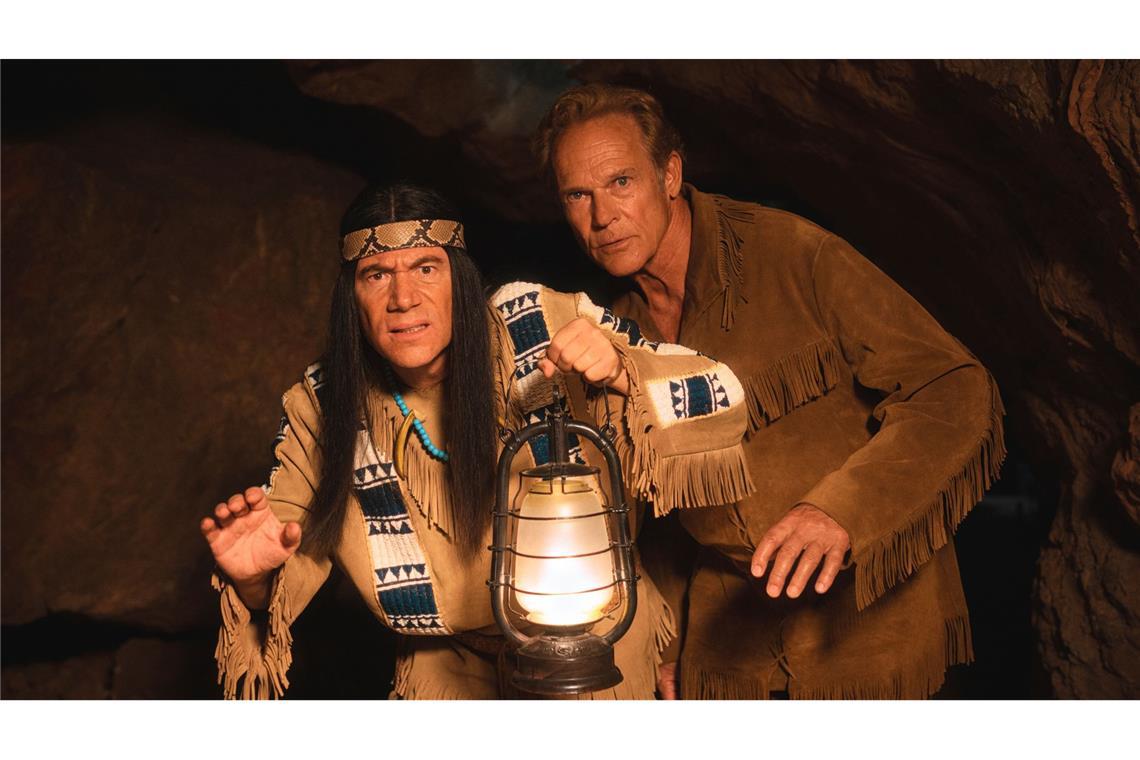„Sagen’s bitte nicht Indianer!“ Was taugt die Fortsetzung von Bullys Kultfilm? Abahachi und Ranger feiern Silberne Blutsbrüderschaft: Michael Bully Herbig (links) und Christian Tramitz in „Das Kanu des Manitu“