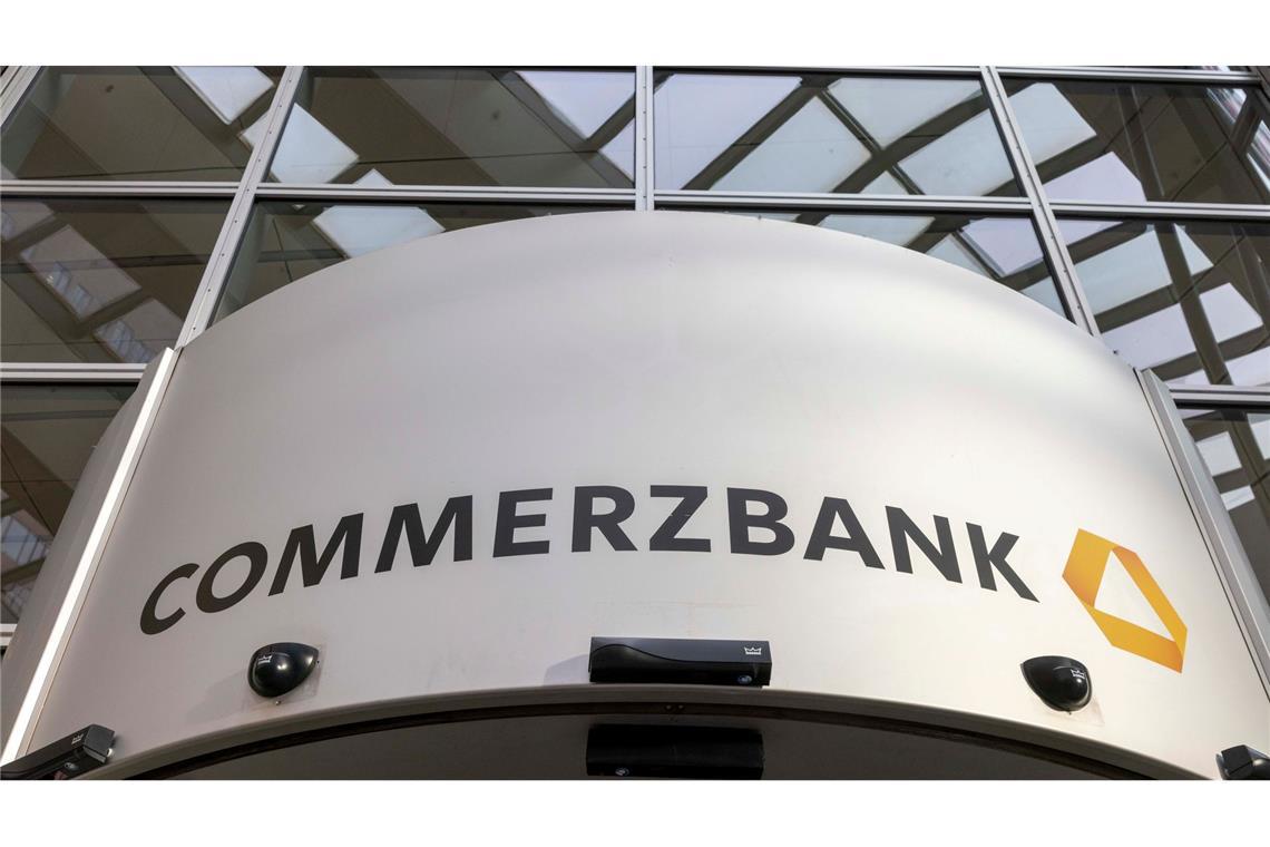 Commerzbank überrascht mit Gewinnsprung Abbau teurer Stellen soll für mehr Effizienz sorgen (Archivbild)