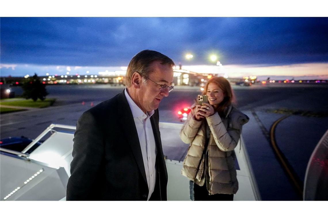 Bilder des Tages Abflug aus Kanada – Verteidigungsminister im Fokus